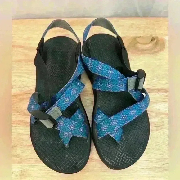 Chaco Hiking Sandals Women’s Sz 7 Z/2 Classic Crystals Blue/Purple‎ Aztec - Picture 1 of 8